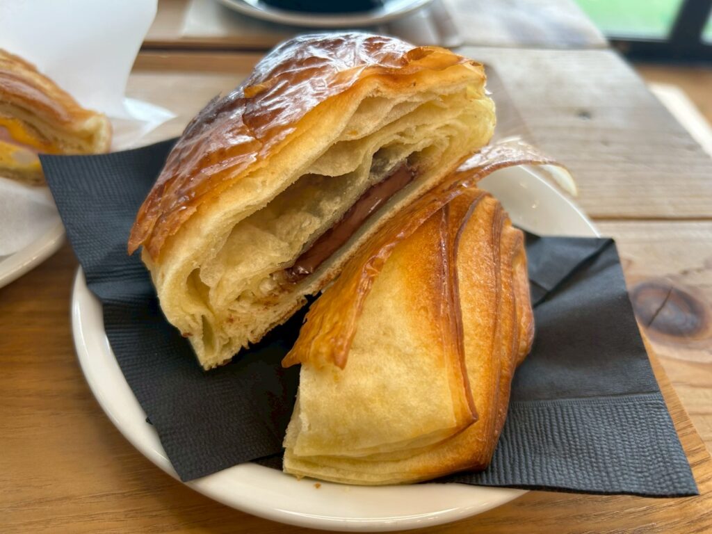 ZEBRA Coffee & Croissant 稲城中央公園店_稲城のミカタ