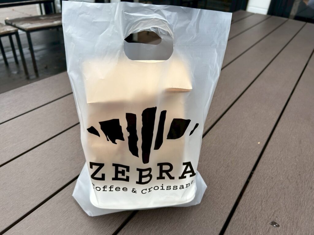 ZEBRA Coffee & Croissant 稲城中央公園店_稲城のミカタ